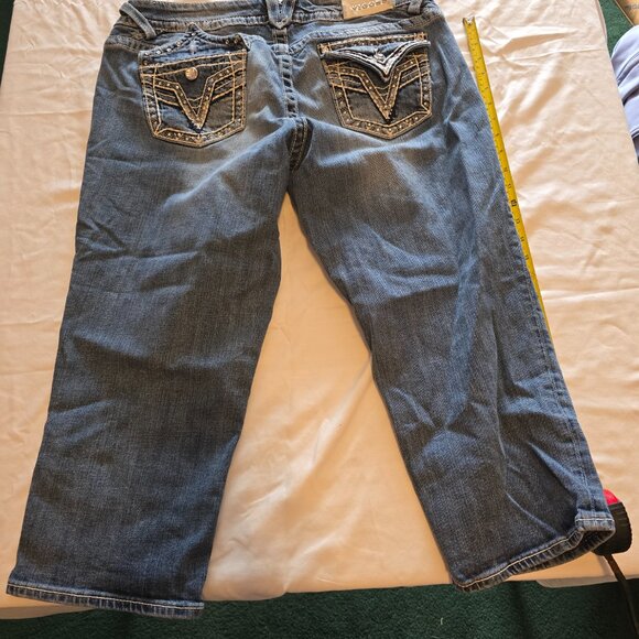 Vigoss  The New York Capri Jeans Size  16 stretch  Length  Inseam 27" - Picture 6 of 7